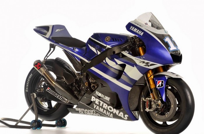YamahaR25