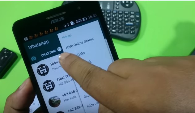 Cara Agar WA tidak Terlihat Online